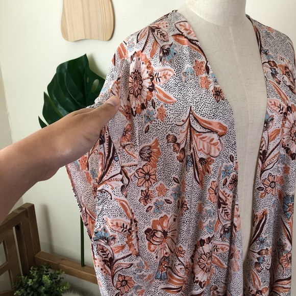 Angie | Floral Print Kimono Sleeve Cardigan Medium - Picture 7 of 12